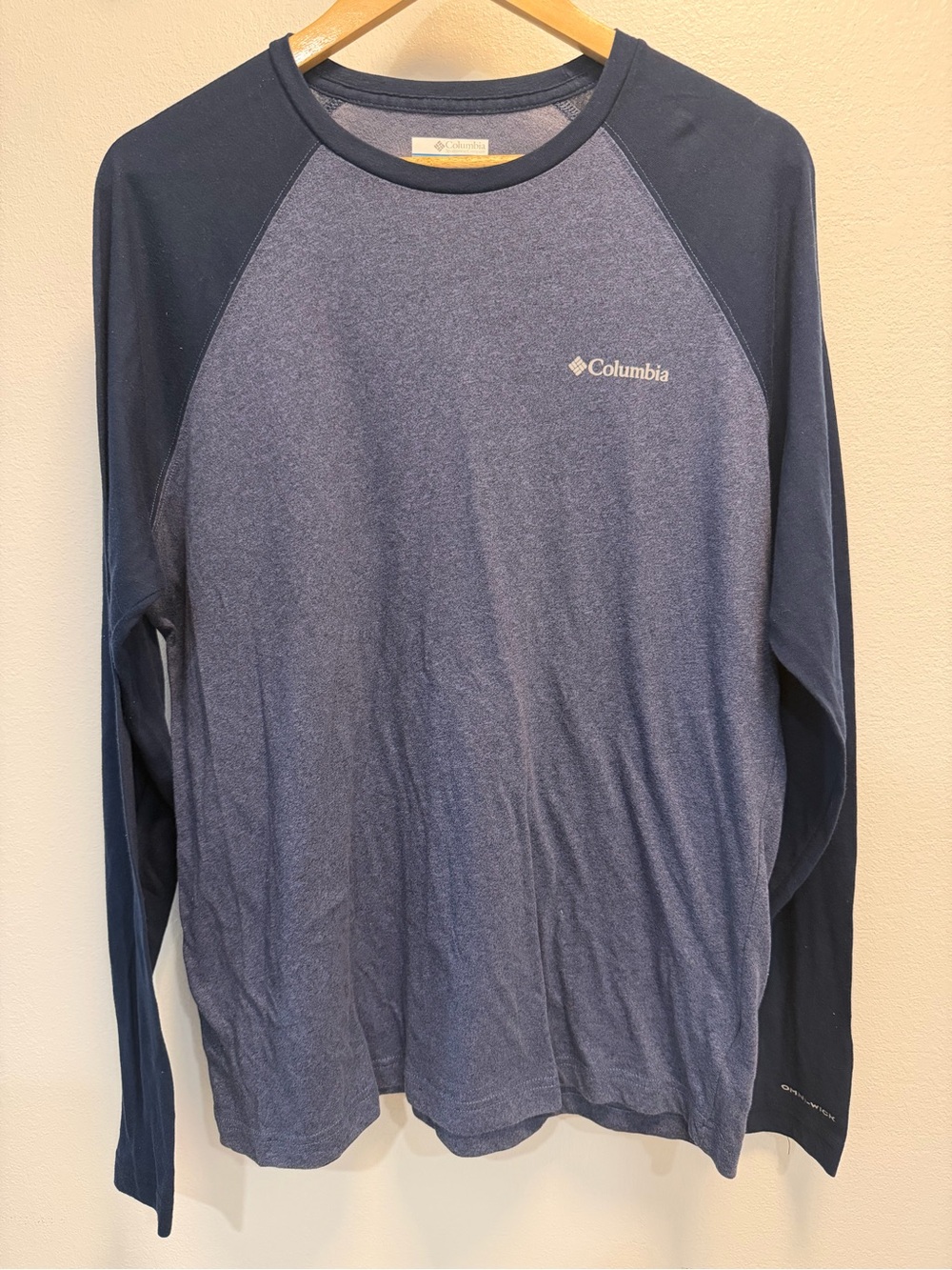 Columbia Men’s Long-Sleeve Raglan Shirt — Heather Blue with Navy Sleeves